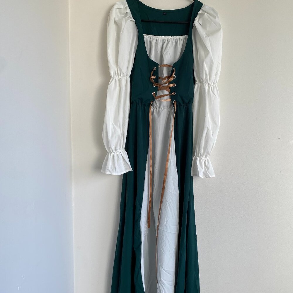 Medieval female custom